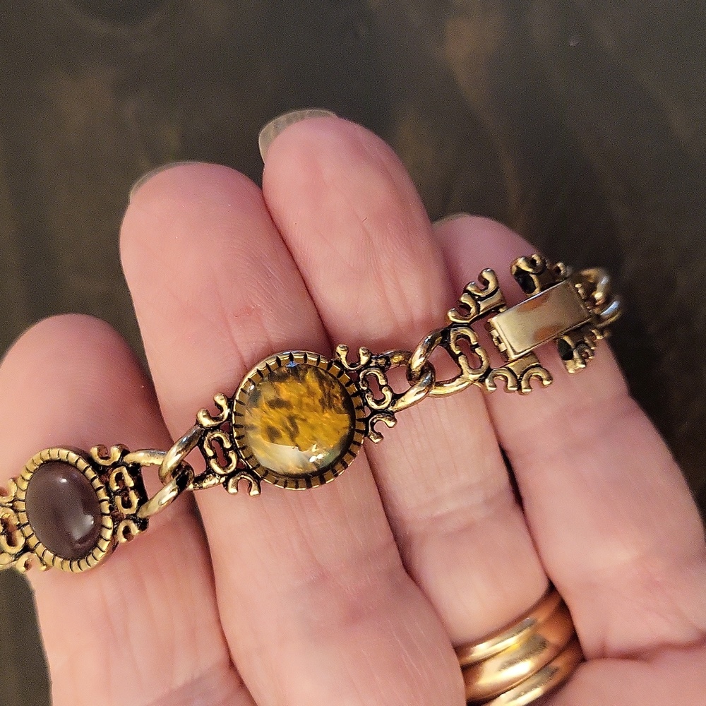 Vintage Ornate (Intricate) Faux Tigers Eye, Abalone Gold Link Bracelet - Picture 5 of 13